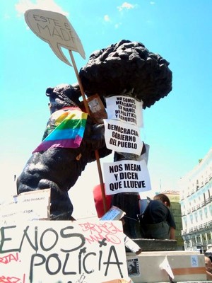 Oso y Madroño, Plaza SoLuciones, 2011, foto de Sara Co