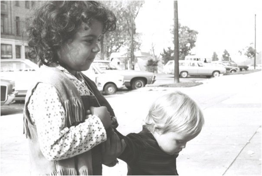 Jnana Hand y Reese Baker, fotografía de Phil Dow